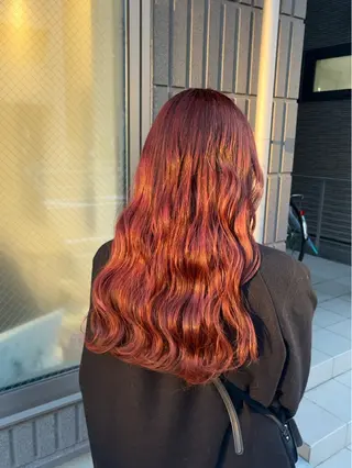 カラー 荒井 茉凜のヘアスタイル