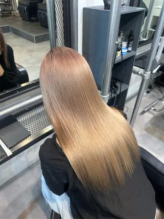 ロング カラー ﾚｲﾔｰ/ﾊｲﾄｰﾝ WAKANAのヘアスタイル