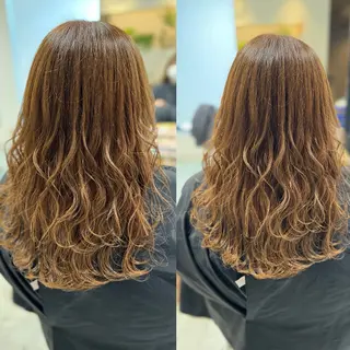 ロング カラー Aile所属・酸性ストレート／カラ ー/山下高明のヘアスタイル