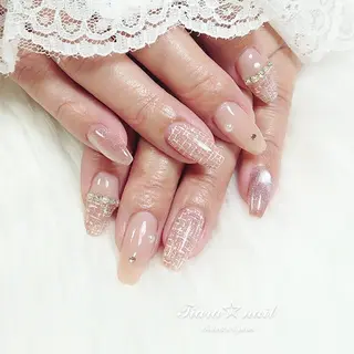 ネイル 高木 彩香のネイルデザイン