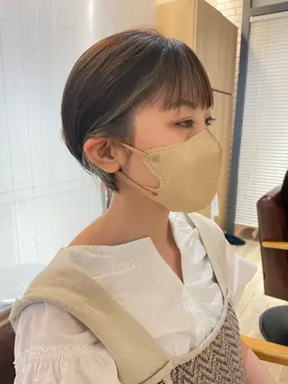 ショート カラー ケアブリーチ/ エクステ/レイヤーのヘアスタイル