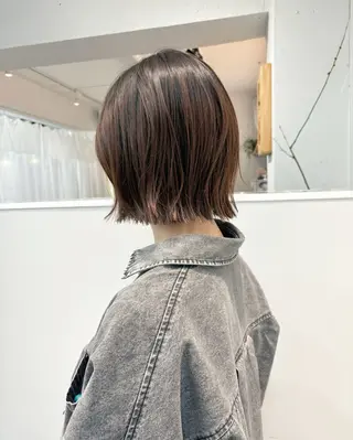 ミディアム aiko【艶カラー ・ミニモ年内で終了】のヘアスタイル