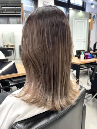 セミロング 暖色カラー/レイヤー カット☁️MEI☁️のヘアスタイル