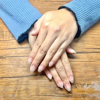 ネイル ネイルサロンエーナイン琴似店所属・鈴木 彩友のネイルデザイン