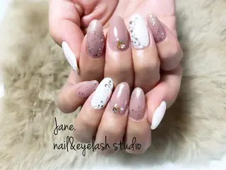 ネイル Yakko pas á pasのネイルデザイン