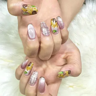 ネイル ハニ！ .のネイルデザイン