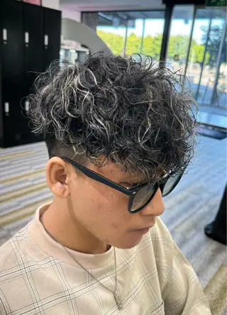 ショート カラー パーマ メンズ 【メンズ特化】岩瀬 武【メンズパーマ】のヘアスタイル