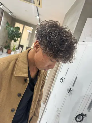 ショート カラー パーマ メンズ グランデュール焼津 SEIRYU🐉のヘアスタイル