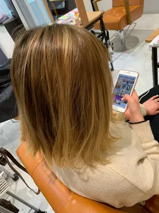 ミディアム カラー t.a.g所属・韓国レイヤー×艶髪 ハイトーンRyukiのヘアスタイル