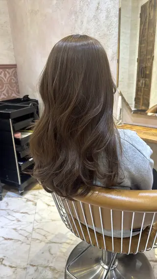 セミロング 寺田鼓捺/艶カラー /透明感カラーのヘアスタイル