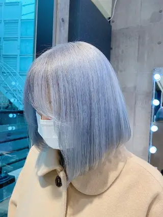 ミディアム カラー メンズ JuNブリーチに 縮毛矯正するプロのヘアスタイル