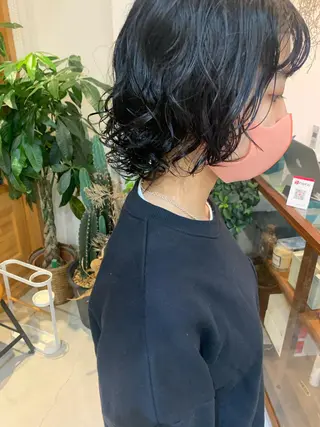 ショート パーマ misch by urban所属・名駅🦢大人艶カラー 🪽カミヤアカネのヘアスタイル