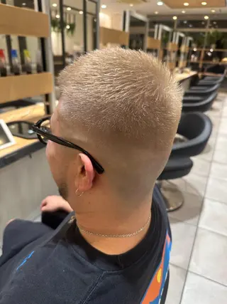 カラー メンズ 福井 美夢のヘアスタイル