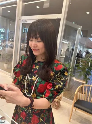 ロング 宮原 智美のヘアスタイル