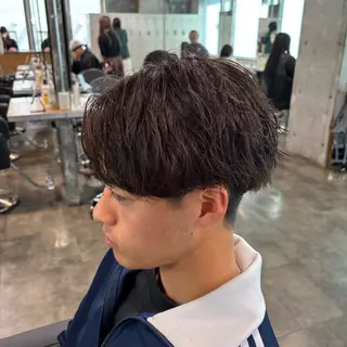 メンズ フェザーパーマ職人 🪽yutoのヘアスタイル