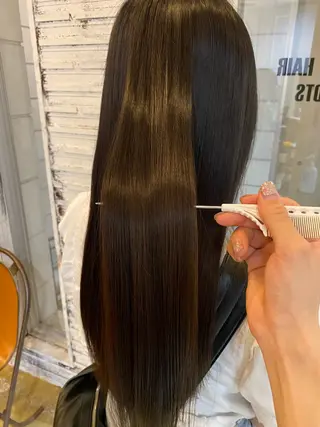 ロング 磯谷 朋のヘアスタイル