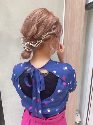 ミディアム カラー ヘアアレンジ CheRiR【シェリール】所属・cherir髪質改善 パーソナルカラー診断のヘアスタイル