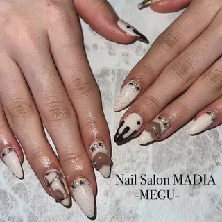 ネイル MADIA藤沢所属・MADIA MEGUのネイルデザイン