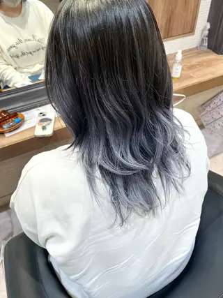 セミロング 🐺ウルフ× ハイトーン🐺MOEのヘアスタイル