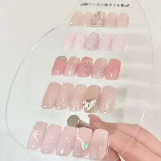 ネイル 🎀チーク/ちゅるん 🫧chisa🎀のネイルデザイン