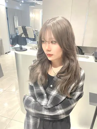 セミロング カラー ハッシュカット レイヤー池袋のヘアスタイル