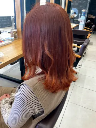 ミディアム カラー 🦔Laulu 菅原綾乃のヘアスタイル