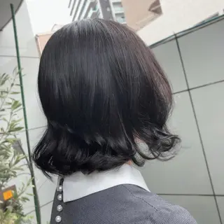 ミディアム カラー 山崎 絵莉香のヘアスタイル