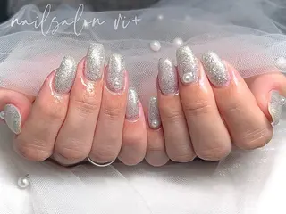 ネイル nailsalon vi+新人LiLiのネイルデザイン