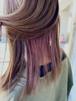 ミディアム 高津 千慧のヘアスタイル