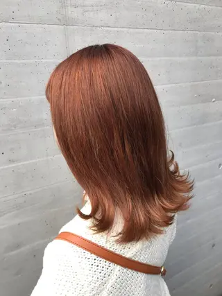 ミディアム 横山 奈央のヘアスタイル