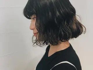 ショート パーマ 高森 真凜のヘアスタイル
