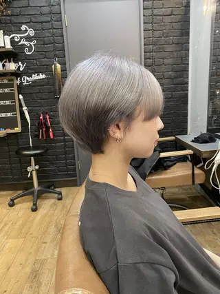 ショート カラー 特殊カラー特化 ✂️SHIAN フジのヘアスタイル