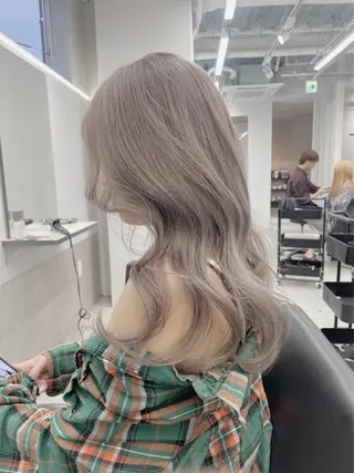ミディアム カラー Roi ofGiseLのヘアスタイル