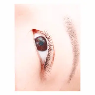 マツエク・マツパ laera 佐藤のヘアスタイル