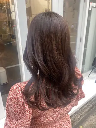 セミロング カラー 山﨑彩乃 🫧 縮毛矯正のヘアスタイル