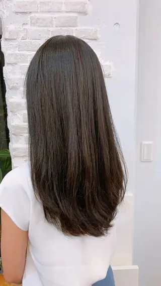 ロング Dahlia所属・Dahlia 鈴木のヘアスタイル