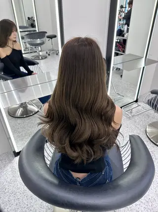 ロング カラー 齋藤 こはるのヘアスタイル