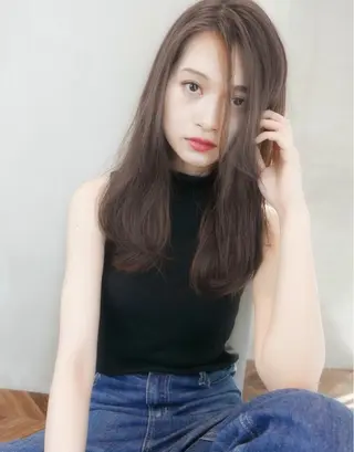 セミロング カラー レイヤー　べージュ 白石研太のヘアスタイル