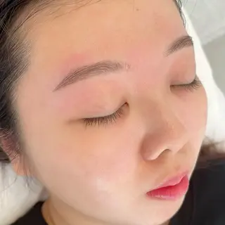 アイブロウ ulu 眉毛ハーブ毛穴肌改善の眉毛・アイブロウイメージ