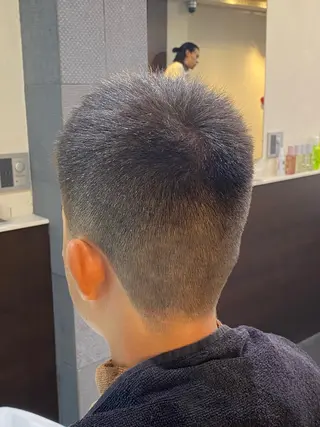 ショート メンズ 松岡 輝のヘアスタイル