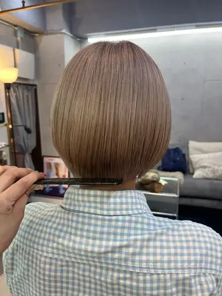 ショート カラー MIES amane(アマネ)のヘアスタイル