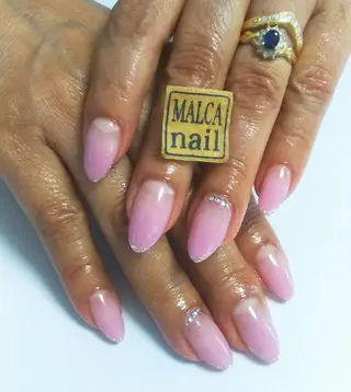 ヘアアレンジ パーマ ネイル キッズ マツエク・マツパ MALCAnail(マルカネイル)所属・荒木 莉奈のネイルデザイン