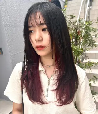 ロング DATE by Alan Smithee所属・韓国レイヤー顔周り カットのヘアスタイル