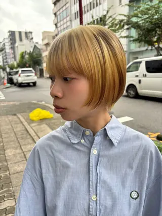 ショート sea's所属・ヒラカホ/レイヤー /栄/デザインカラーのヘアスタイル
