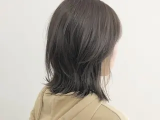 ミディアム カラー パーマ ヘアアレンジ ネイル マツエク・マツパ 川野 彩海のヘアスタイル