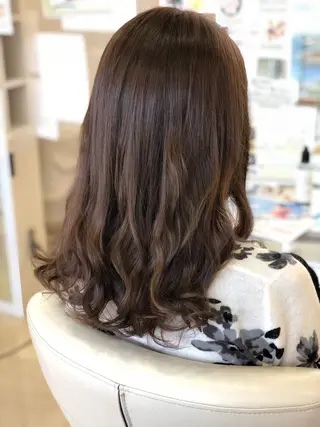 カラー 牧野 佳樹のヘアスタイル