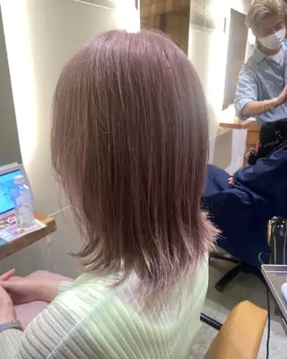 ミディアム カラー 中野渡 真利那のヘアスタイル