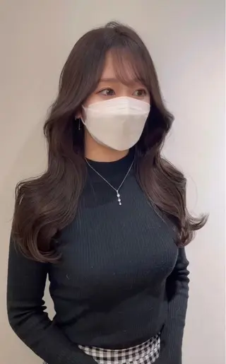 ミディアム カラー 🩵髪質改善🩵 韓国ヘア🩵花澤みりのヘアスタイル