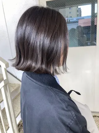 ミディアム roka ノゾミのヘアスタイル