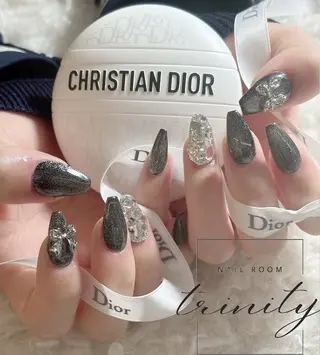 マツエク・マツパ Trinity staffのネイルデザイン